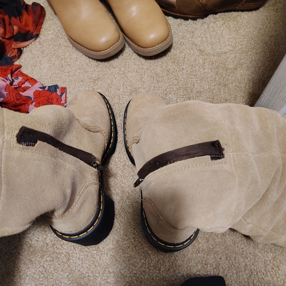 Dr Martens Tan Suede Women's Boots Slouchy Style - Picture 5 of 10